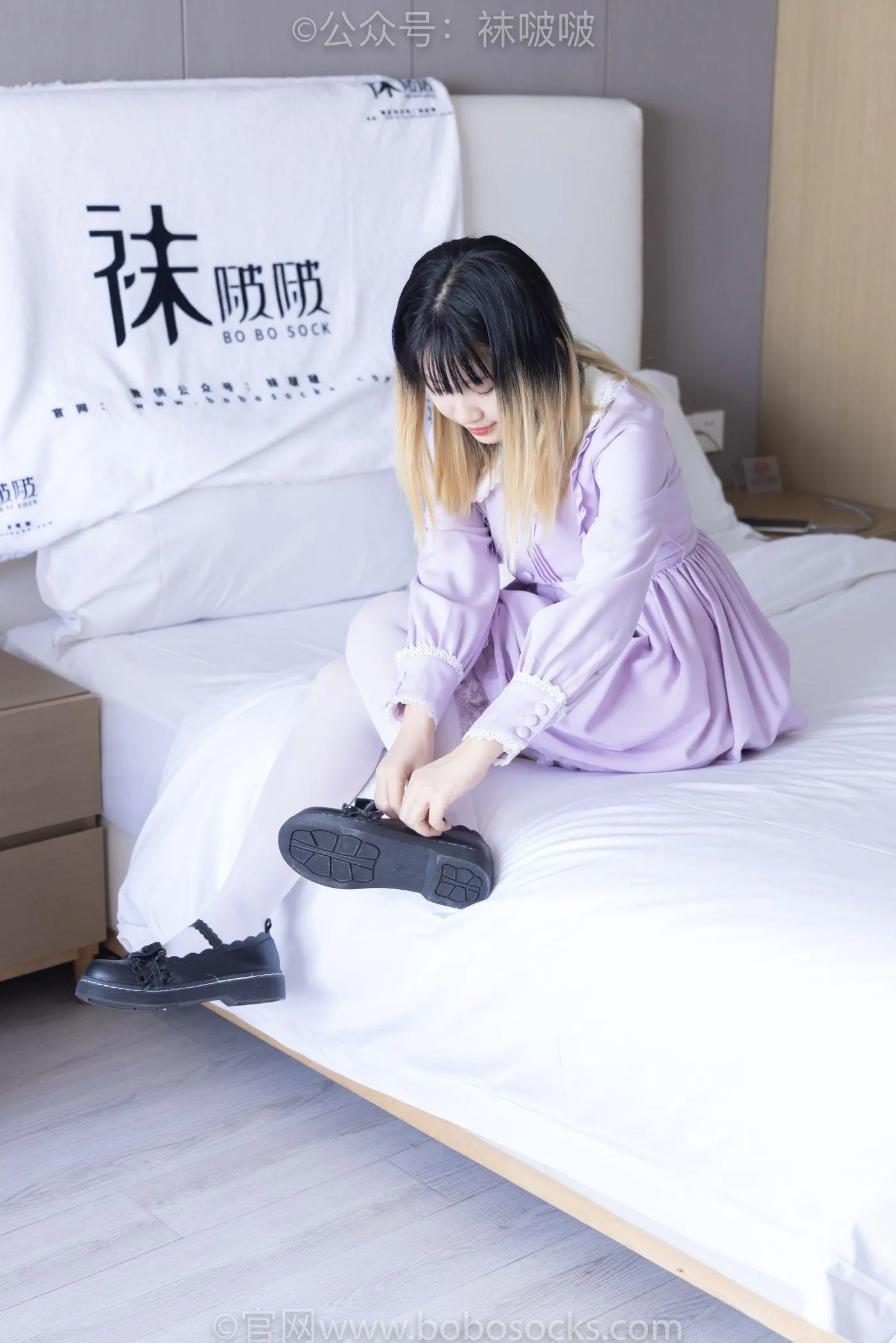 [BoBoSocks袜啵啵]NO.079 砂糖-皮鞋、厚白丝（花絮版） [140P]插图2
